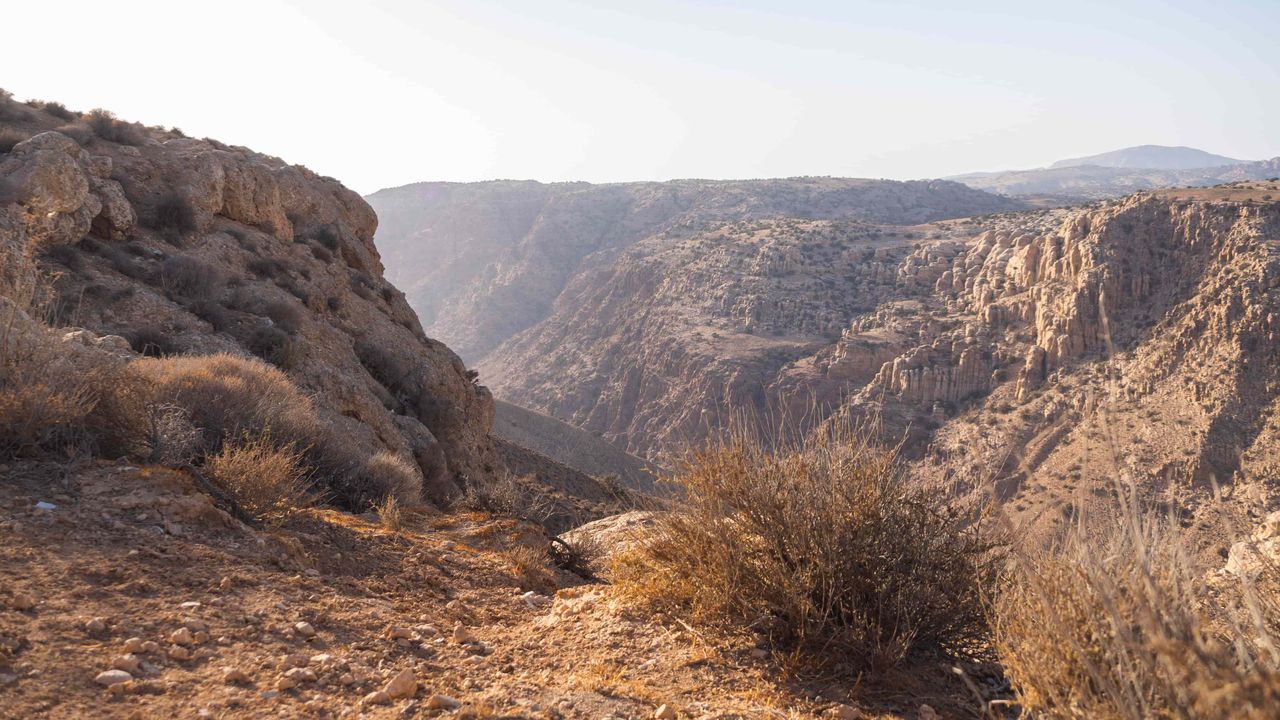 beautiful view of the cliffs of Dana Reserve